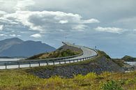 Die Atlantikstraße Norwegen von Menno Schaefer Miniaturansicht