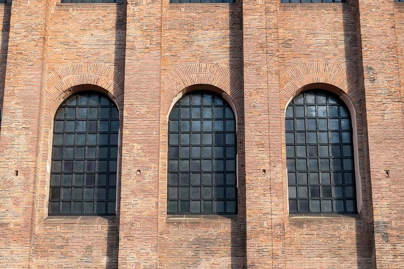 Konstantinbasilika by Richard Wareham