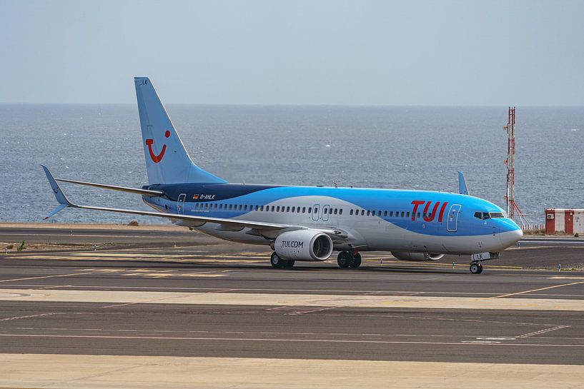 TUI Boeing 737-800 has landed in Fuerteventura. by Jaap van den Berg