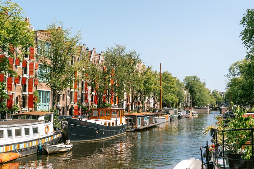 Een van de mooie Amsterdamse kanalen van Suzanne Spijkers
