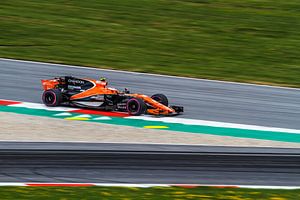 Stoffel Vandoorne in actie tijdens de Grand-Prix van Oostenrijk 2017 von Justin Suijk