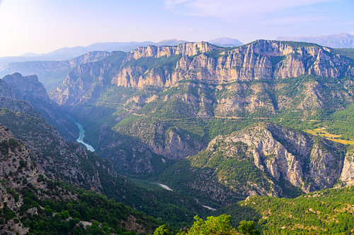 Het landschap van de Gorges du Verdon in de Provence