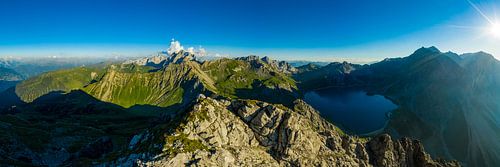 Hoog boven de Lünersee