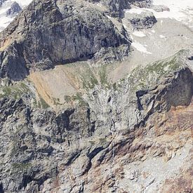 Mont Blanc : un sentier de grande randonnée spectaculaire à travers la France, l'Italie et la Suisse - plein de glaciers, de sommets, de prairies alpines et de moments de montagne grandioses. sur Miriam Schwarzfischer Fotografie