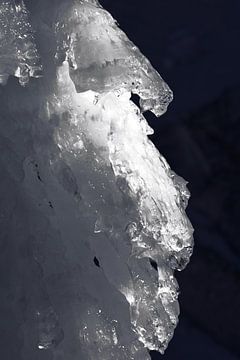 Eis, wie eine Abstraktion, Mont-Blanc von Hozho Naasha
