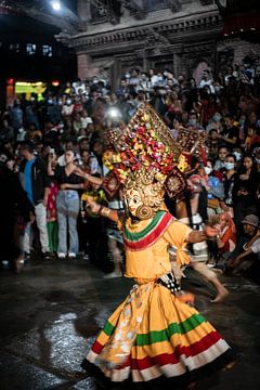 De traditionele danser in Nepal. van Yme Raafs