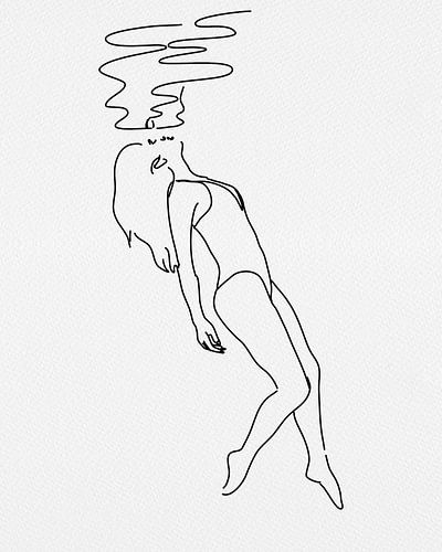 Een drijvende vrouw onder water