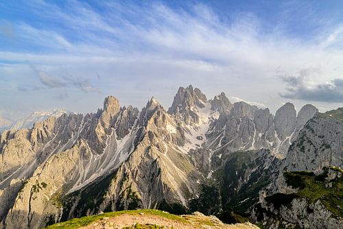 Uitzicht Cadini di Misurina in de Dolomieten tijdens de lente