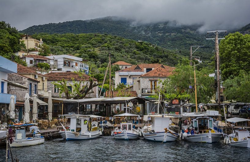 Petit port dans une jolie ville de Lesvos par Caroline Pleysier