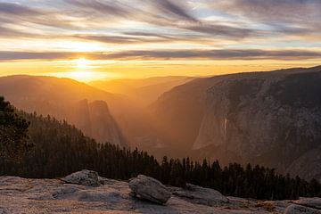Zonsondergang in Yosemite van Peter Hendriks