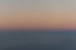 Abstrakter Sonnenaufgang mit Pastellfarben