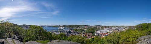 Panoramisch uitzicht op de Noorse stad Sandefjord van Matthias Korn