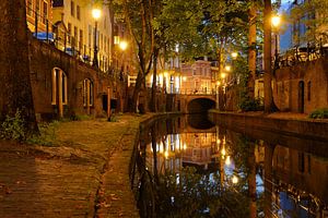 Nieuwegracht in Utrecht zwischen Paulusbrug und Pausdambrug von Donker Utrecht