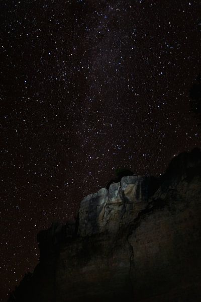Sterrenhemel en melkweg bij de Grand Canyon van Moniek Kuipers