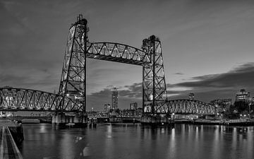 Rotterdam - Koningshavenbrug: "de Hef" B/W by Kees Dorsman