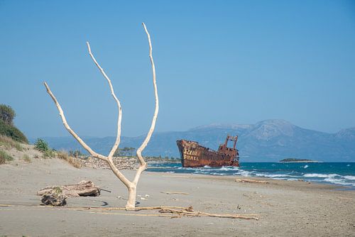Restanten van het Dimitriou wrak op het Valtaki strand, Peleponnesos