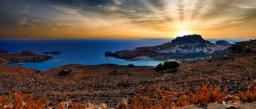 Lindos - Rhodos zonsondergang van Ingo Laue