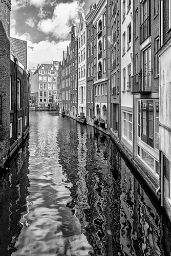Vanaf de Spooksteeg in Amsterdam. van Don Fonzarelli