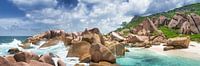 Eenzaam strand in de Seychellen met prachtige granieten stenen. van Voss Fine Art Fotografie thumbnail