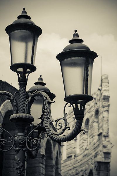 Some lamppost at Verona van The Pixel Corner