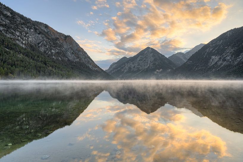 Heiterwanger See in Tirol von Michael Valjak