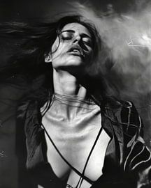 Stylish boudoir portrait in black and white by Carla Van Iersel