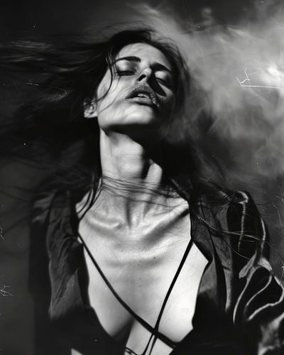 Stijlvol boudoir portret in zwart-wit