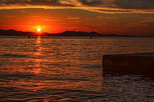 Croatie : Coucher de soleil sur la plage de Kolovare Zadar