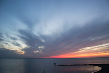Zonsondergang boven het IJsselmeer 