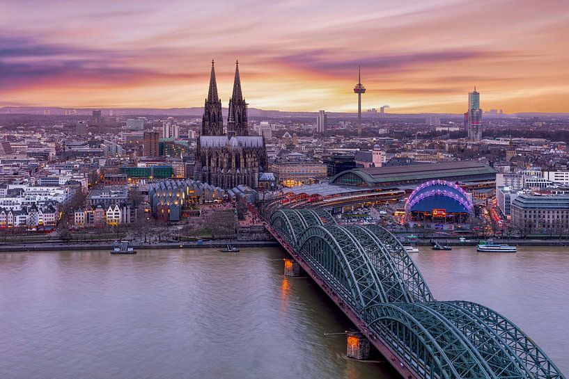 L'horizon du coucher de soleil de Cologne par Dennisart Fotografie
