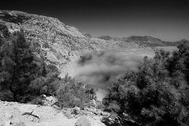 Meernebel in der Nähe von Kira Panagia, Karpathos, Griechenland von Peter Baak