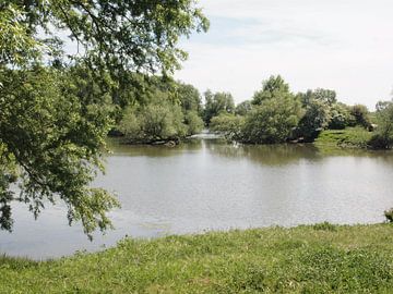Waterpartij langs hartensepad van Annie Lausberg-Pater