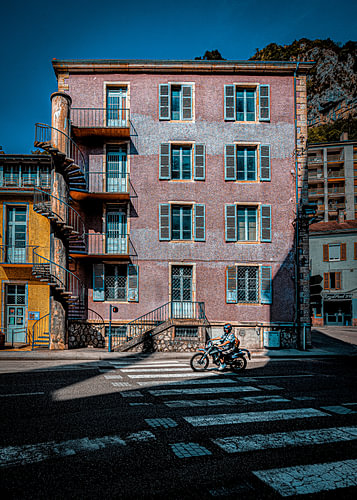 Saint-Claude, in the light