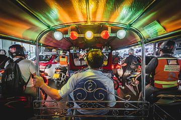 Nighttime tuktuk ride in Bangkok by Bart Hageman Photography