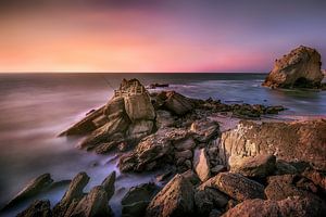 Portugals Küste bei Lissabon zum Sonnenuntergang. von Voss Fine Art Fotografie