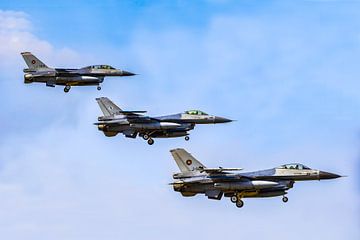 3x F-16 Fighting Falcon, de J505, J144 en J368, Nederland. Compilatie