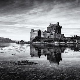 Eilean Donan Castle, Scotland by Bibi Veth