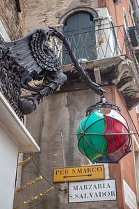 Venedig - Regenschirm-Laterne