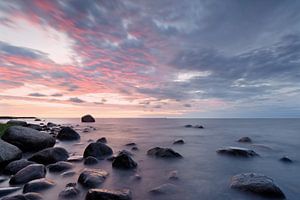 Abendlicht am Steinstrand