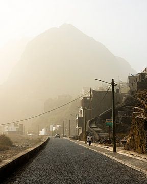 Kaapverdië straat tijdens zandstorm van mitevisuals