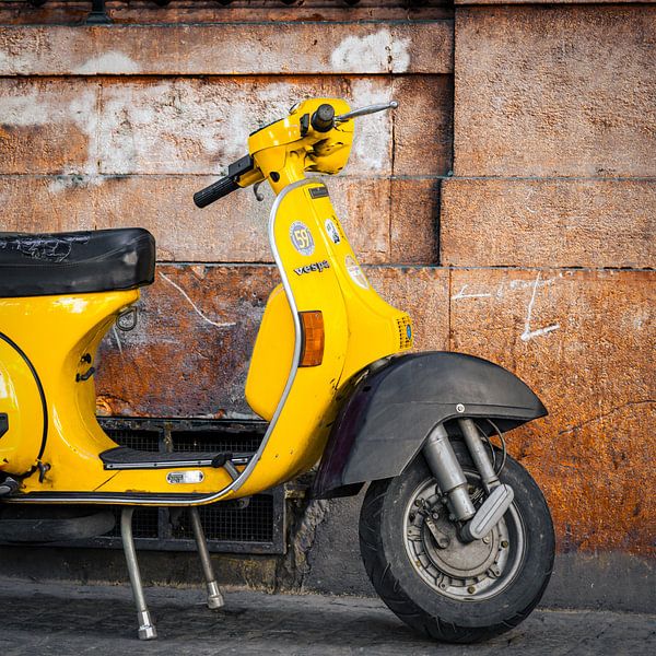 Alte Vespa von Marcelis Meihuizen