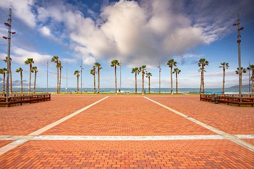 Plein bij Auditorio Alfredo Kraus, Las Palmas de Gran Canaria.