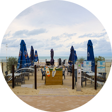 Terras aan het strand