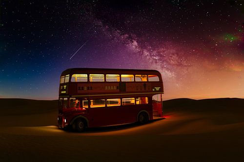 Ein Bus in der Wüste