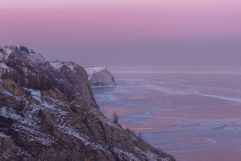 Zonsondergang Baikalmeer van Peter Poppe