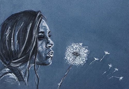 Erleuchtung; eine Frau, die einen Löwenzahn ausbläst