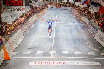 Mathieu Van der Poel wins Milan-San Remo (reality version) by Studio Koers