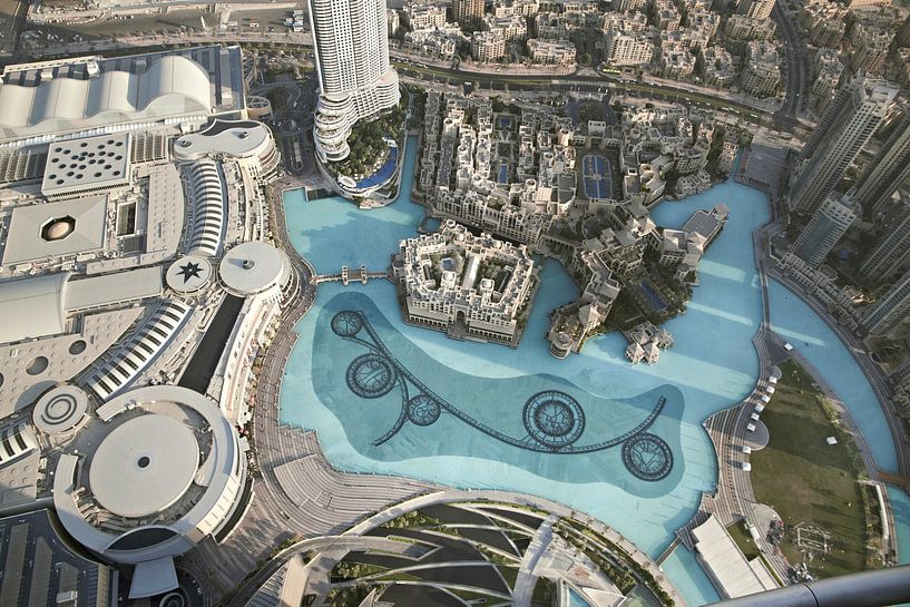 Dubai Wolkenkratzer von oben. Futuristische Skyline. Dubai Marina Luftaufnahme. von Tjeerd Kruse