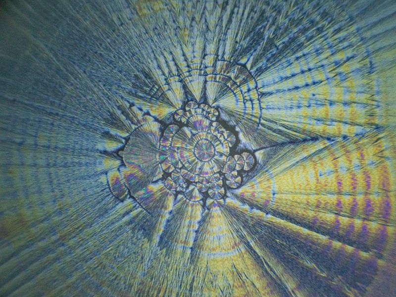 Crystal formation by Eddy Agterhuis