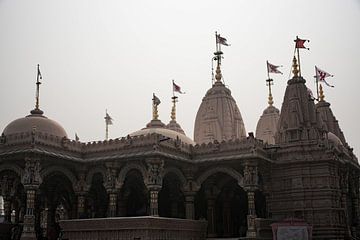 Pracht en praal van de Swaminarayantempel in Ahmedabad van Frank Photos